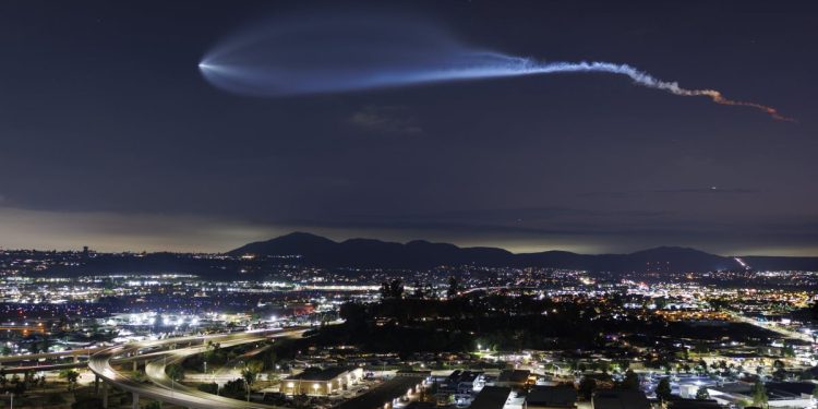 A blew up Starlink satellite is orbiting Planet now