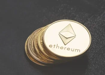 Ethereum Hangs Back Bitcoin as Past Cycle Pattern Repeats in 2025 