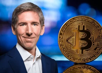 Bitwise CIO Forecasts Bitcoin Innovation While Stablecoins Roil Markets