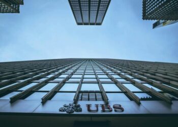 Crypto Meets Private Banking: UBS Weighs New Offering