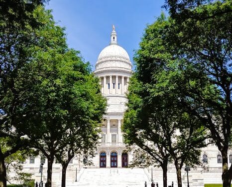 rhode-island-reintroduces-bill-to-study-blockchain-and-crypto