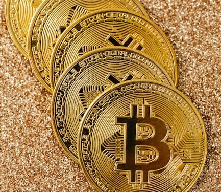 fed-pauses-rate-cuts-as-bitcoin-steadies-near-$90,000