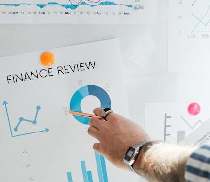 strategy-stock-($mstr)-slides-7%-as-bitcoin-dip-continues 