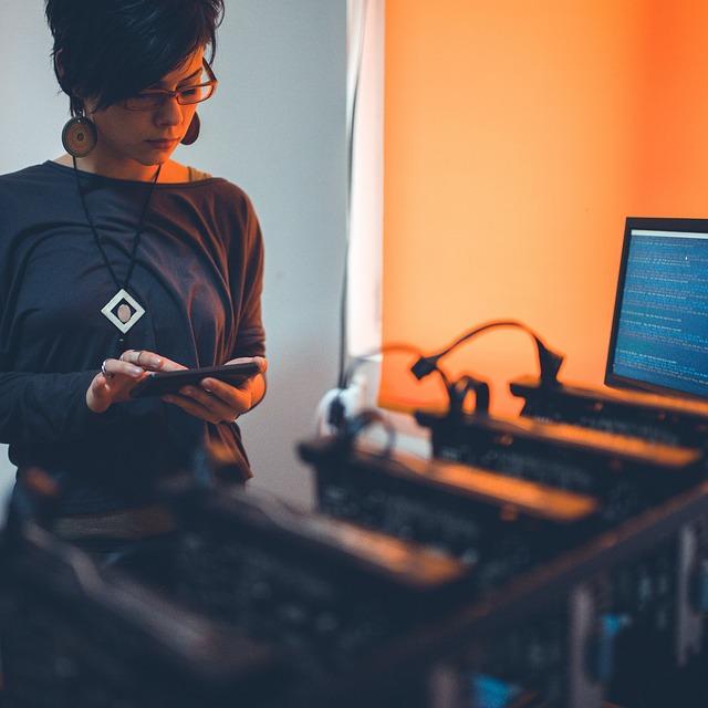 What Investors Need to Know Before Diving Into Solana Crypto