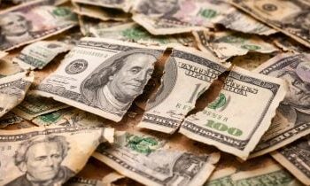 us-dollar-slides-toward-steepest-weekly-drop-in-seven-months-on-policy-uncertainty