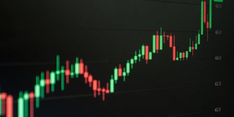 Solana’s Dire Warning: H&S Pattern Drives Sub-$100 Dump