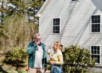 White House Stablecoin Talks Stall, But BlackRock Deepens On-Chain Push With Uniswap