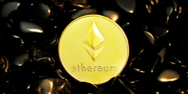 Ethereum Sell Pressure Expands As Short-Term Holder Supply Flow Turns Negative