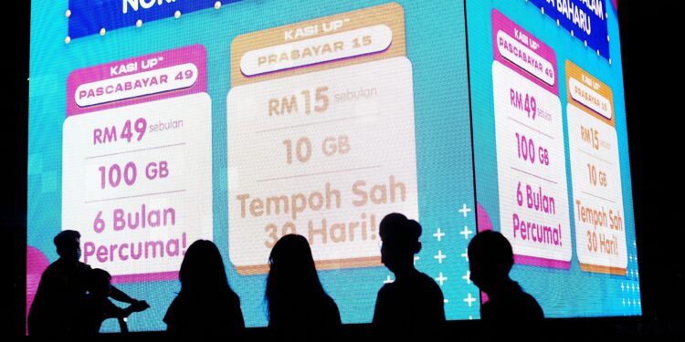 HBAR Price Steadies As $1.8 Trillion ETF Basket Looms