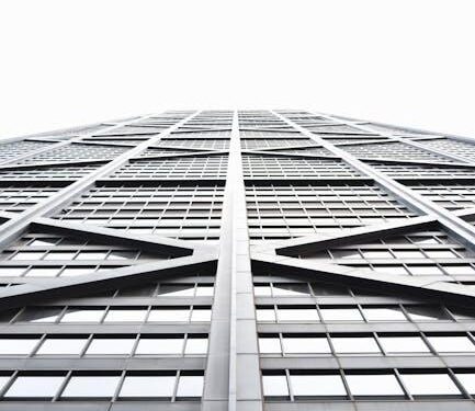 XRP and SOL Investment Products Defy Crypto Slump as Billions Pour In While Bitcoin Bleeds