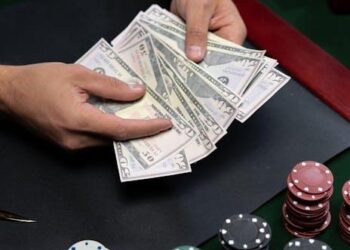 Trump-Backed WLFI Proposes Token Staking: All You Need to Know