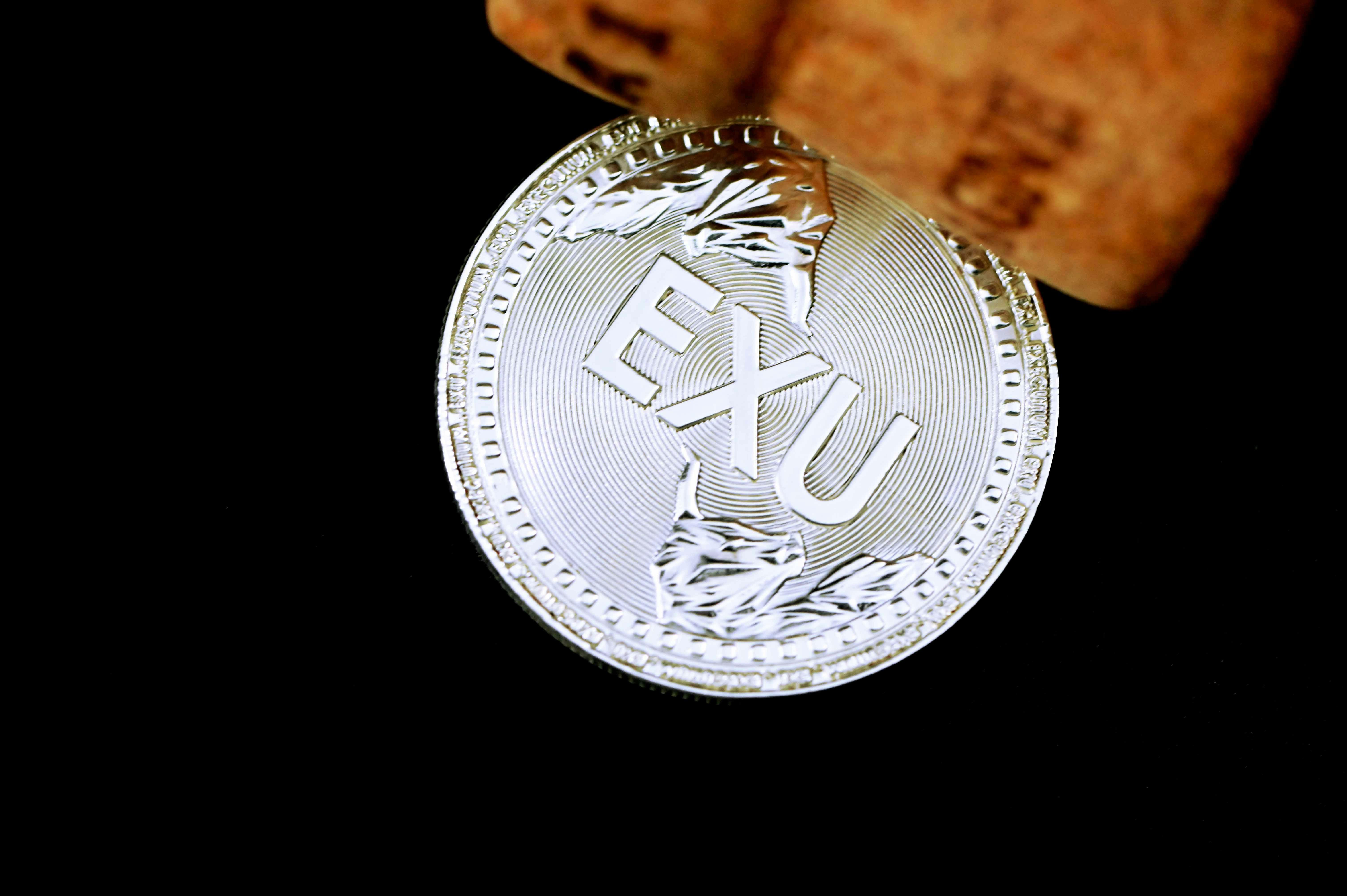 Analyzing Trader Behavior Amid Rising Exchange Inflows and Potential Panic Selling