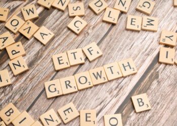 Solana ETFs Surge to $750M as Investors Largely Ignore Volatility